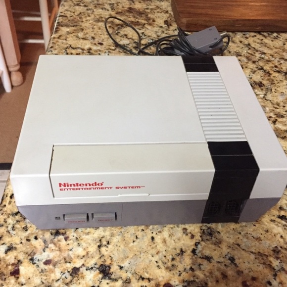 Original 1985 NES Nintendo Console With Games and Accessories All Included! - Picture 10 of 10